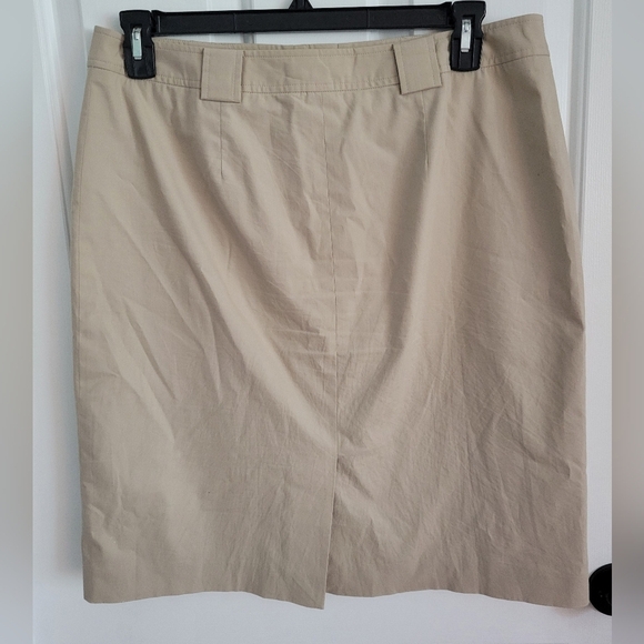 Brooks Brothers Women's Khaki Tan Front Button Pockets Pencil Skirt Size 12 - Picture 3 of 7